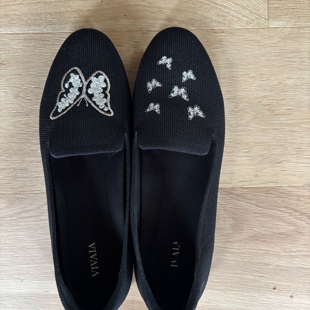 Vivaia Black Embellished Women's Flats